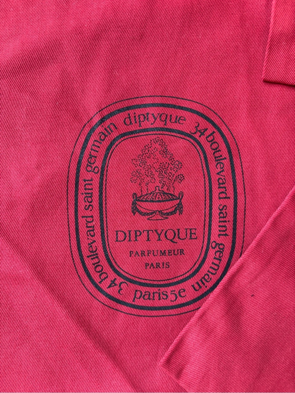 diptyque Red Drawstring Pouches with Black Oval Logo - Picture 2 of 4